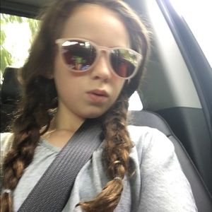 Meet your Posher, Amaya